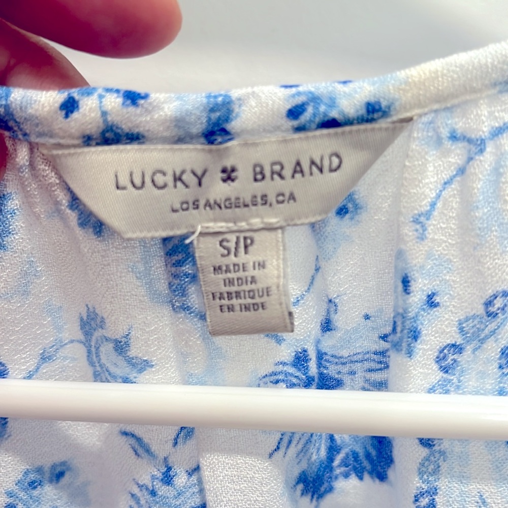 Top - Picture 2 of 3